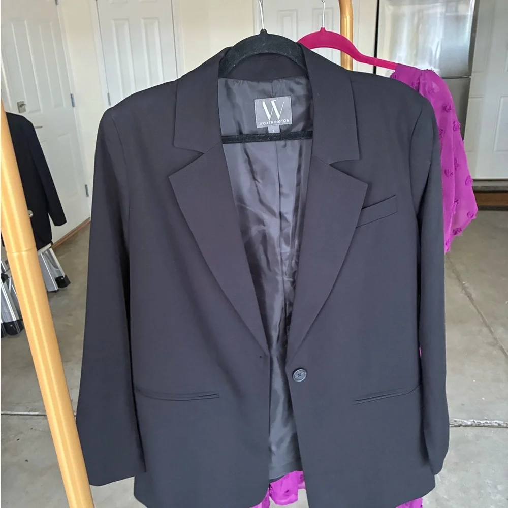 Assorted Clothing Bundle - Picture 7 of 8